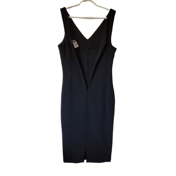 Dolce and Gabbana black v neck wool dress - Picture 8 of 15